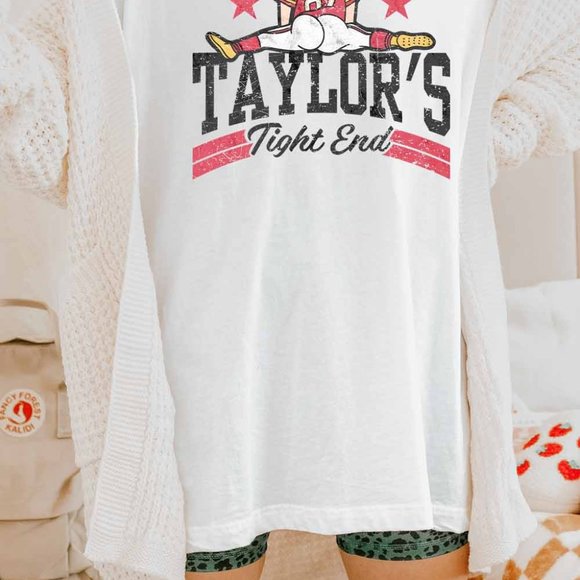 Taylors Swift Football Graphic Tee - Picture 2 of 4